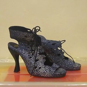 Fluevog Gwen Black Devilfish Sandals